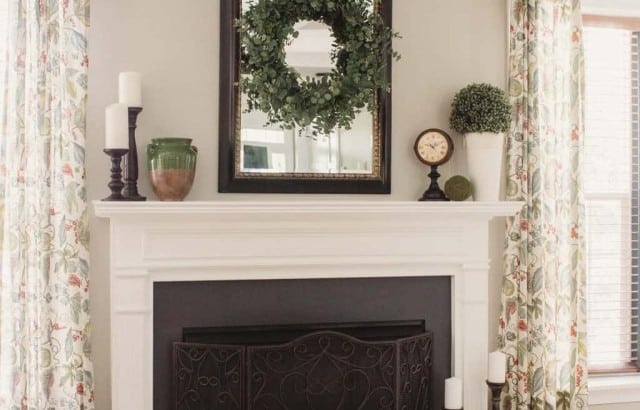 Simple fireplace decor ideas for spring and summer from www.simply2moms.com | #decor #boxwood #green #mirror #mantel #farmhouse