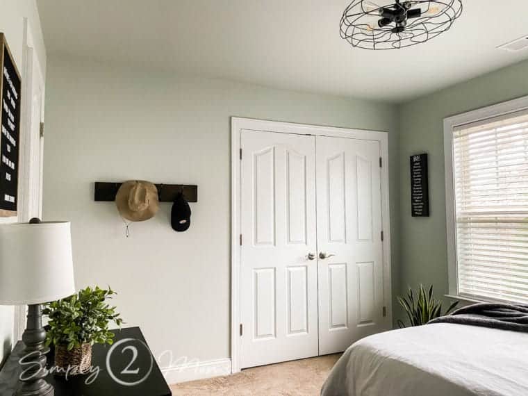 Simple Ideas for a Teen Boy Bedroom Wall Décor – Simply2moms