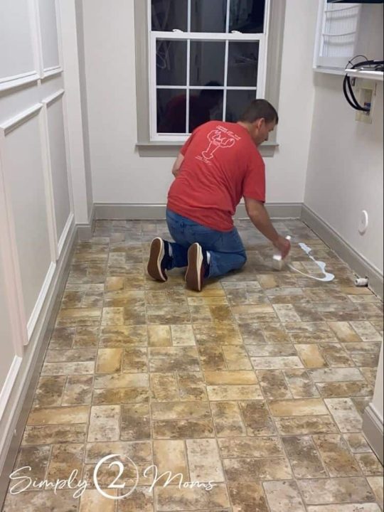 Handy Howto Guide for Installing Peel & Stick Tile Over Linoleum