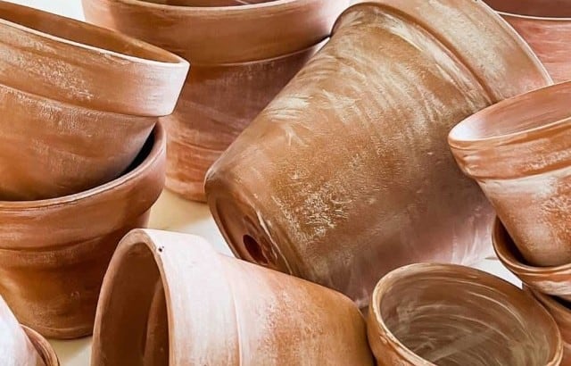 cropped-How-to-Distress-Terra-Cotta-Pots.jpg