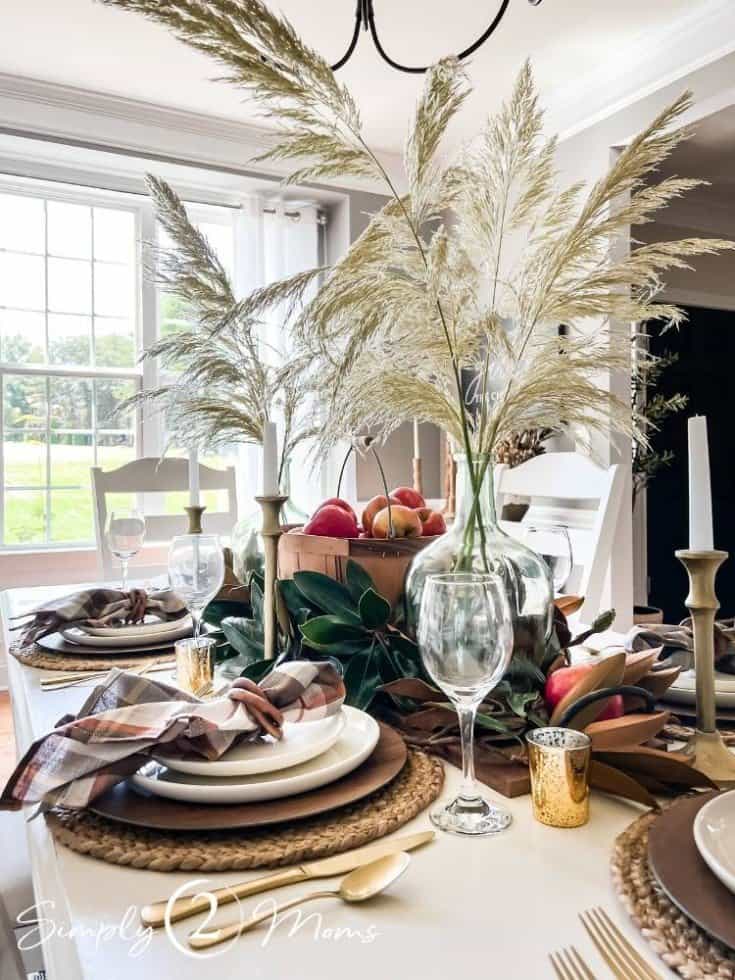 7 Simple Ideas for Creating a Beautiful Autumn Harvest Tablescape