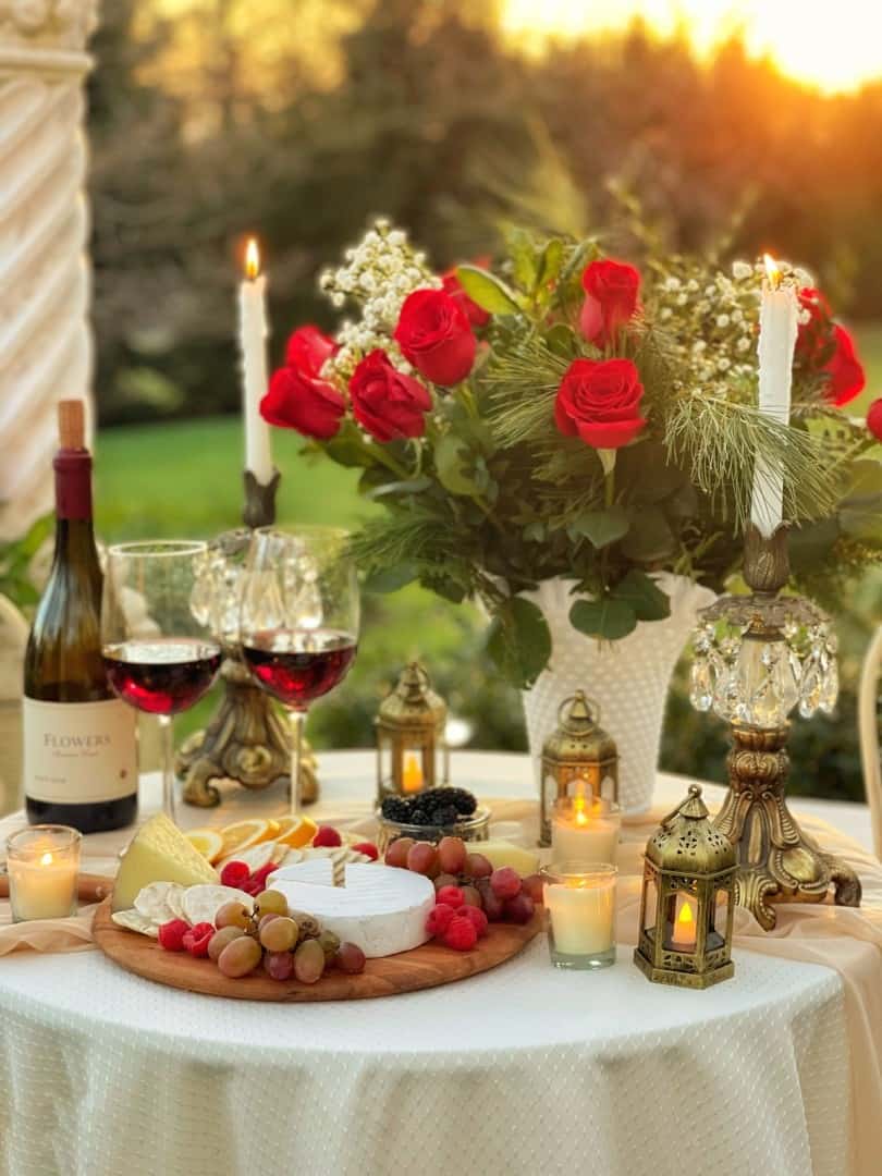 How to Host the Best Wine Tasting Party this Holiday Season