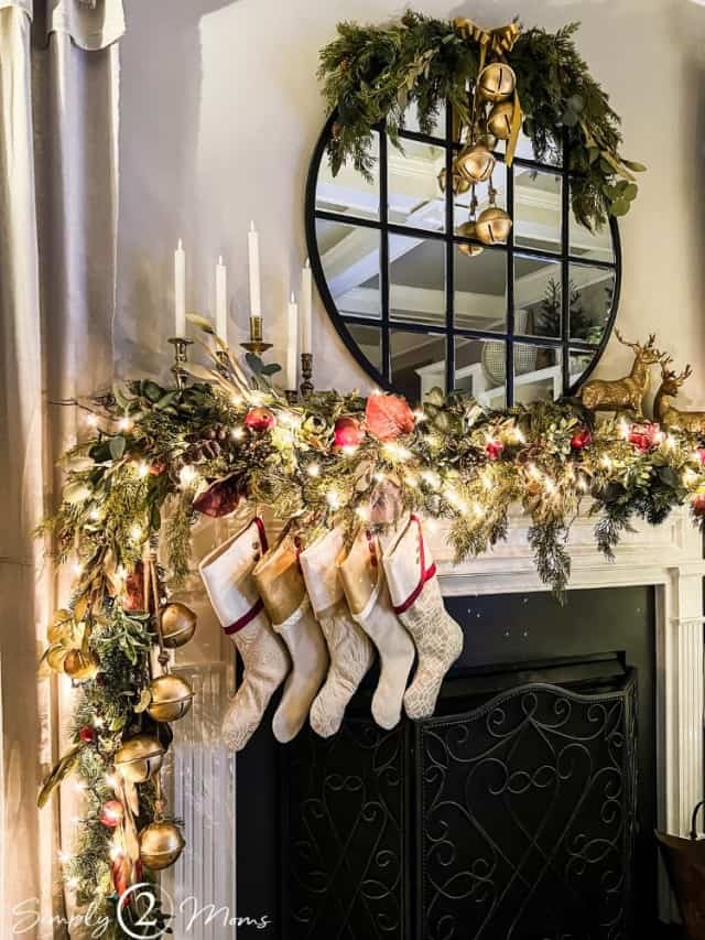 Elegant Christmas Fireplace Decorations 